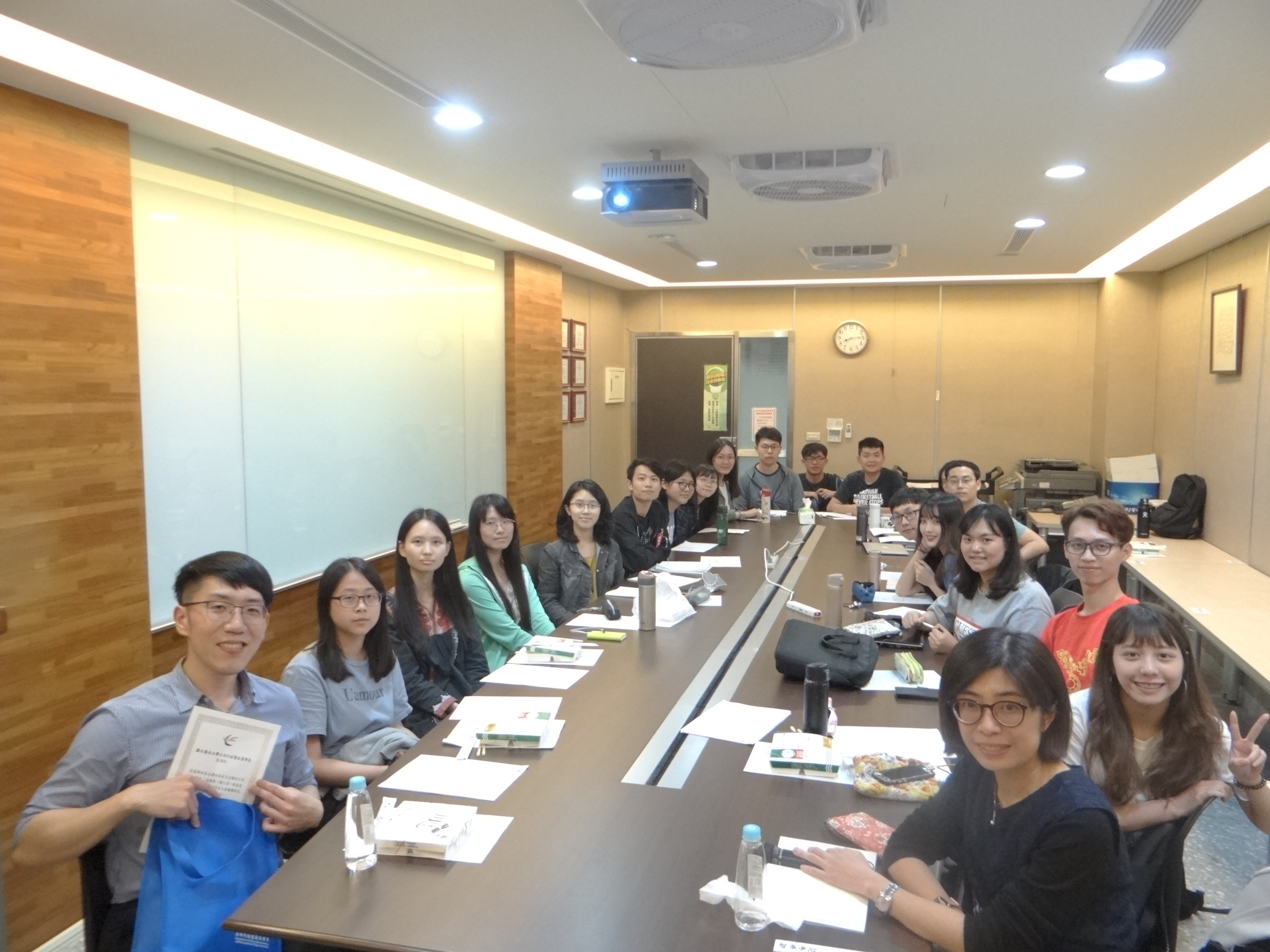 辦理系友職涯講座活動