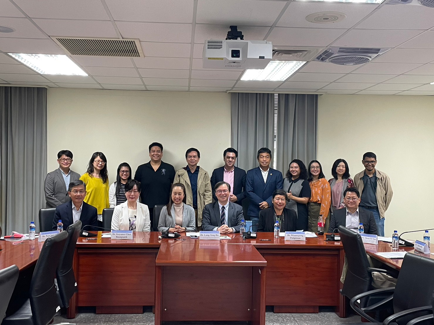 Prince of Songkla University 訪問交流合照